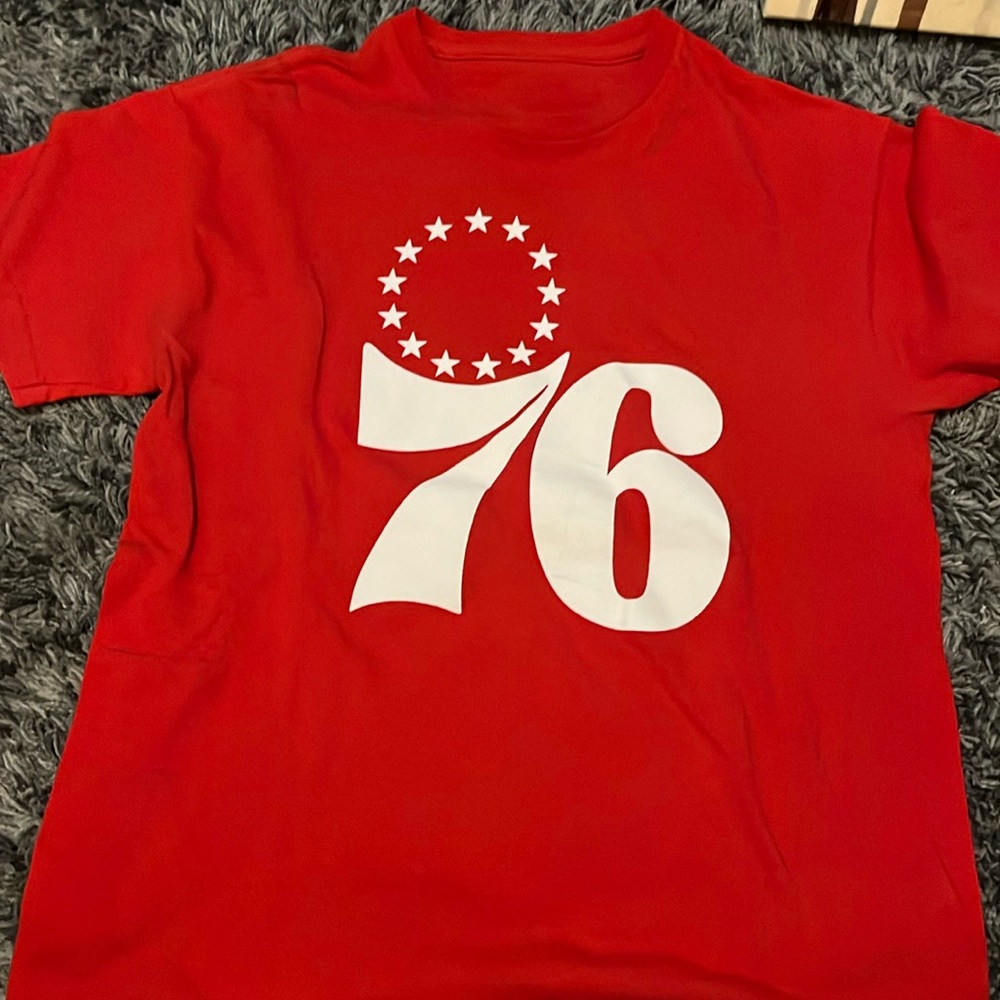 Kids 76ers t shirt